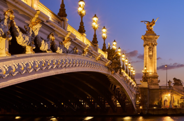 🍷 Paris – Hébergement + Activités + Transport
