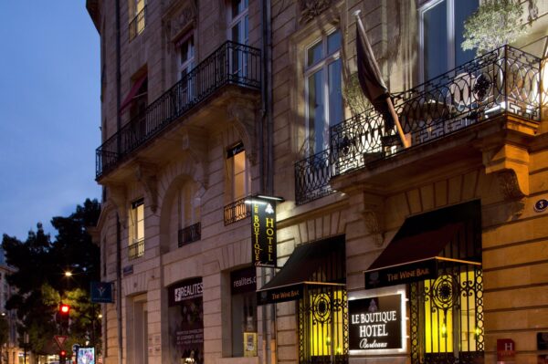 🍇 Bordeaux – Hébergement + Activités + Transport – Image 2